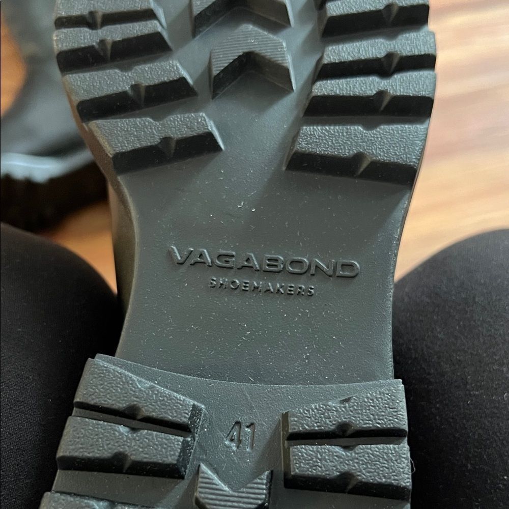 Vagabond Black Leather Combat Boots - Picture 2 of 3